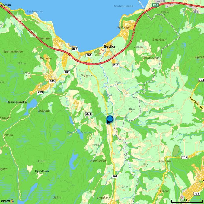 Veibeskrivelse. 
Ta av på E 39 ved Buvika. Følg skiltet Sagberget. 
Etter ca 2,8 km kjører du til høyre. 
( = andre avslag etter at du har kjørt opp åsen forbi fossen)
Dette er en sandvei. Den kjører du helt ut. 
Huset vises ikke godt, men det er huset bak et okergult hus.
Vårt hus er gråblått. 
